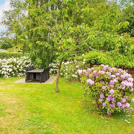 5 Person In B Rkop Egeskov (Syddanmark)
