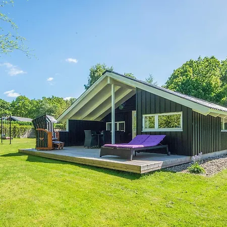 4 Star In Borkop Semesterbostad